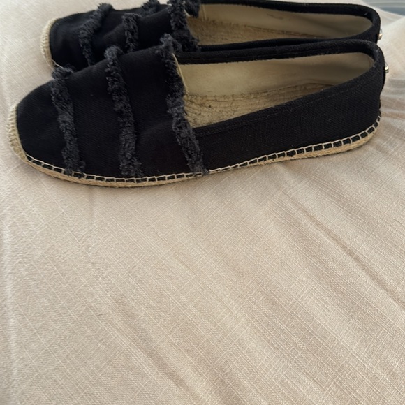 Michael Kors black espadrille flats. Black canvas with frayed fabric detail. - Picture 3 of 9